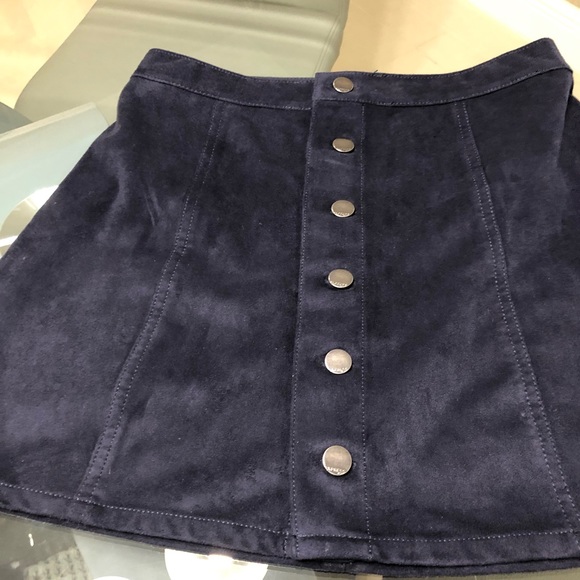 Express Button front A- line skirt size 4 - Picture 4 of 6